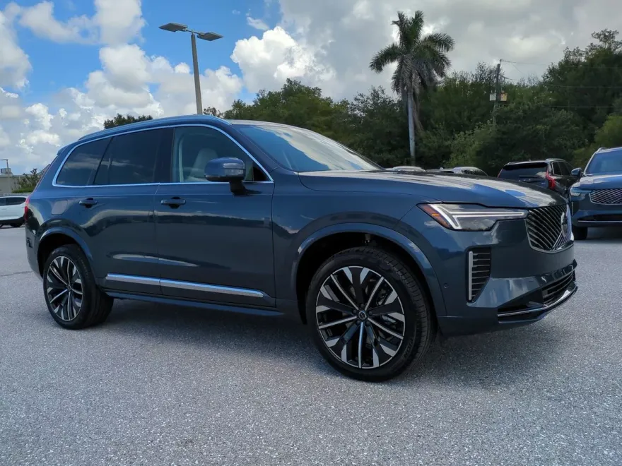 2026 Volvo XC90 photo 1