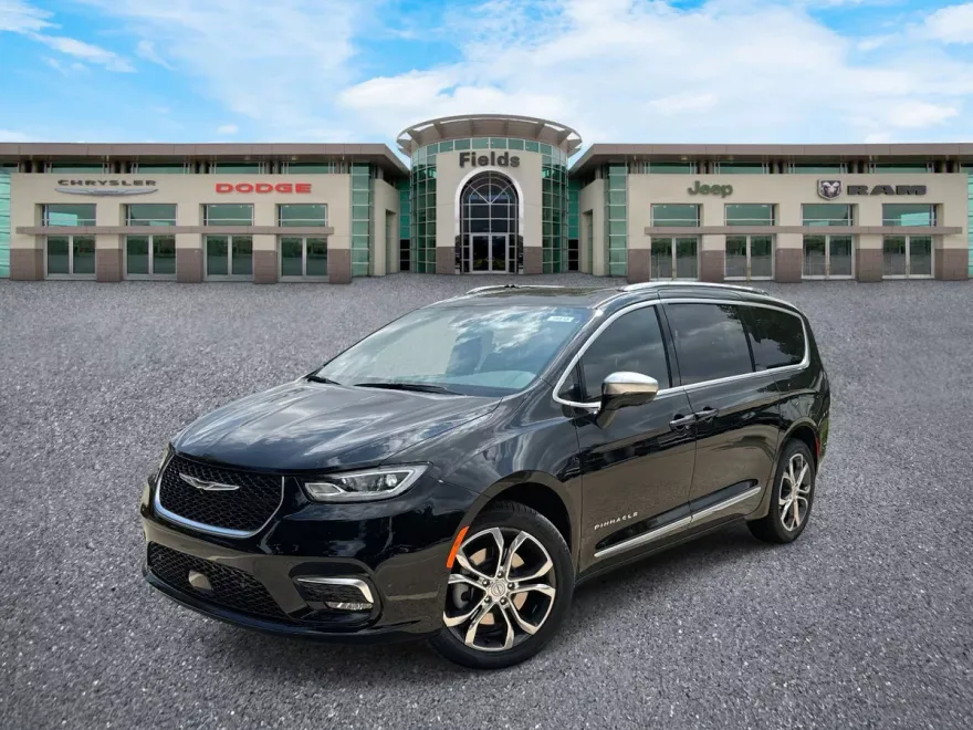 2026 Chrysler Pacifica Pinnacle photo 1
