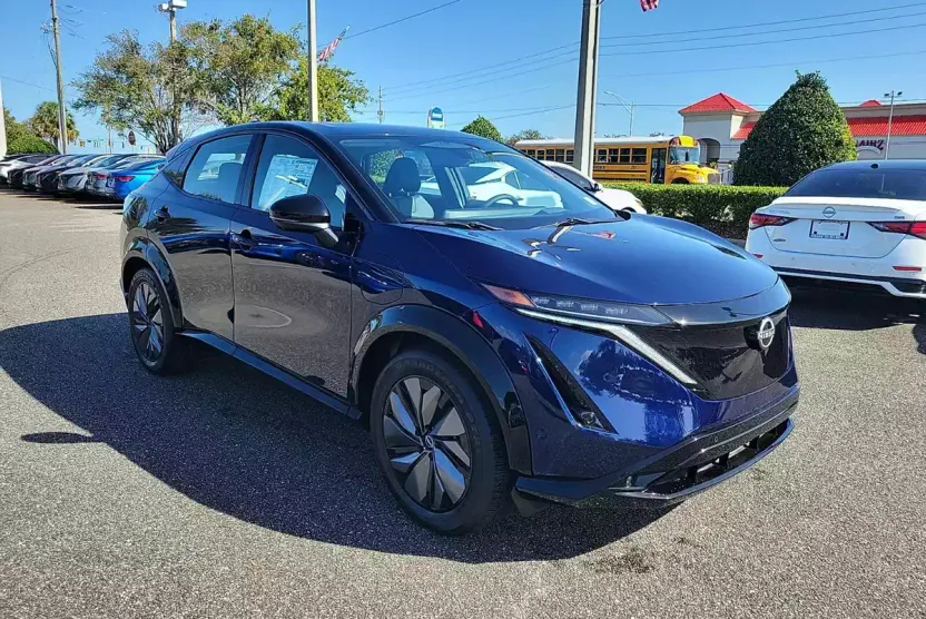 2024 Nissan ARIYA Platinum photo 1