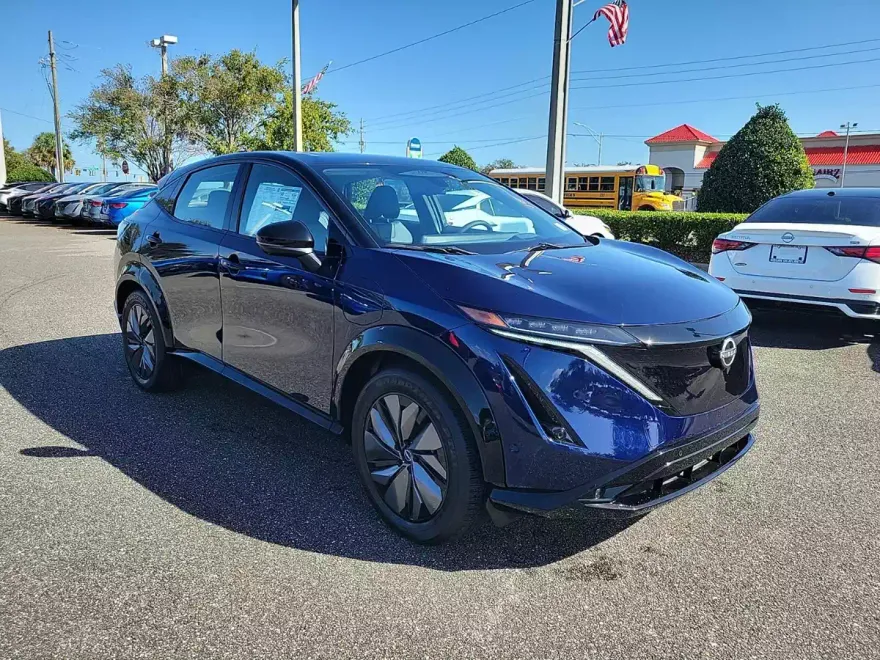 2024 Nissan ARIYA Platinum photo 1