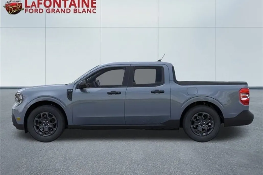 2025 Ford Maverick XLT photo 1