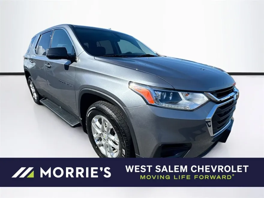 2021 Chevrolet Traverse LS photo 1