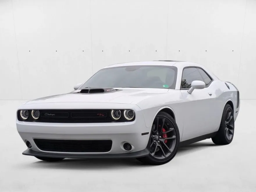 2022 Dodge Challenger R/T Scat Pack photo 1