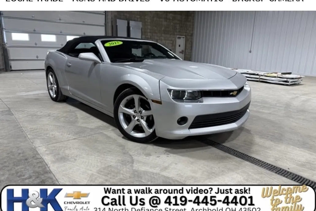 2015 Chevrolet Camaro 1LT photo 1