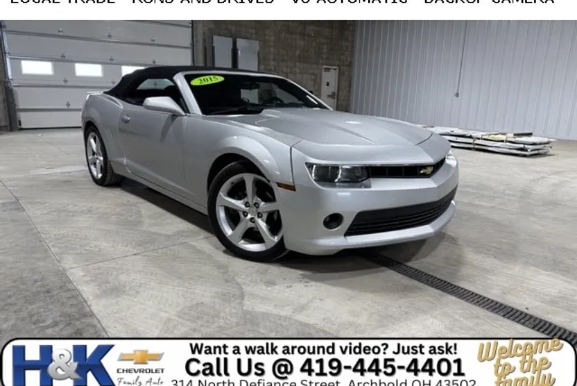 2015 Chevrolet Camaro 1LT photo 1