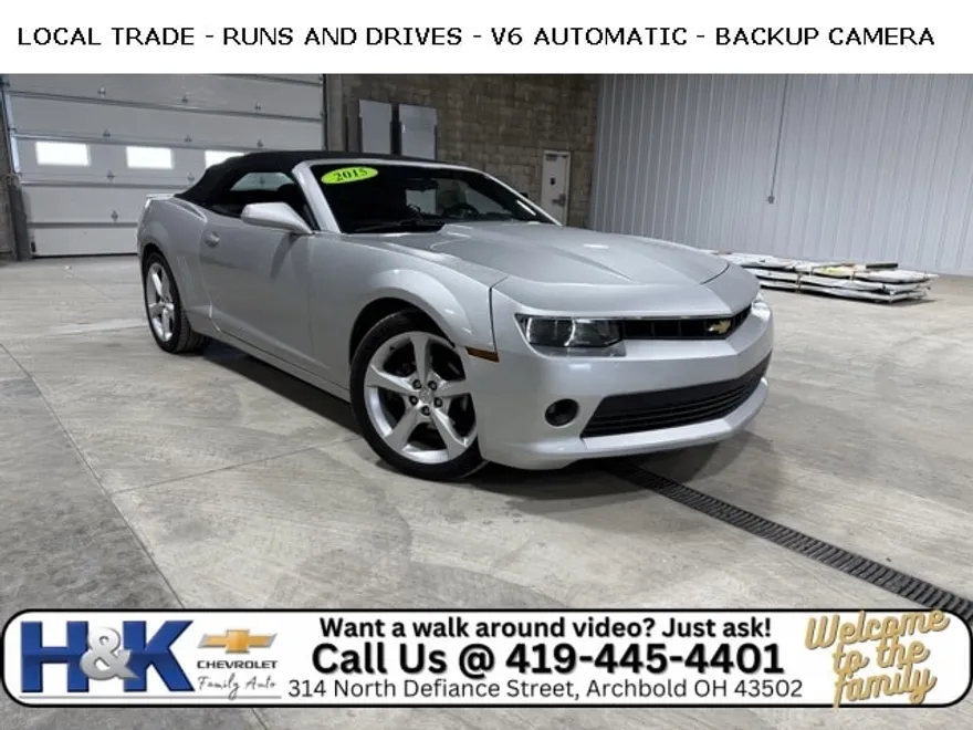 2015 Chevrolet Camaro 1LT photo 1