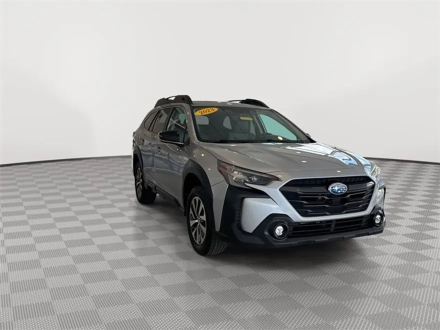 2023 Subaru Outback Premium photo 1