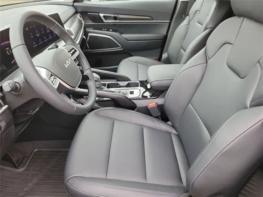 2025 Kia Telluride S photo 1