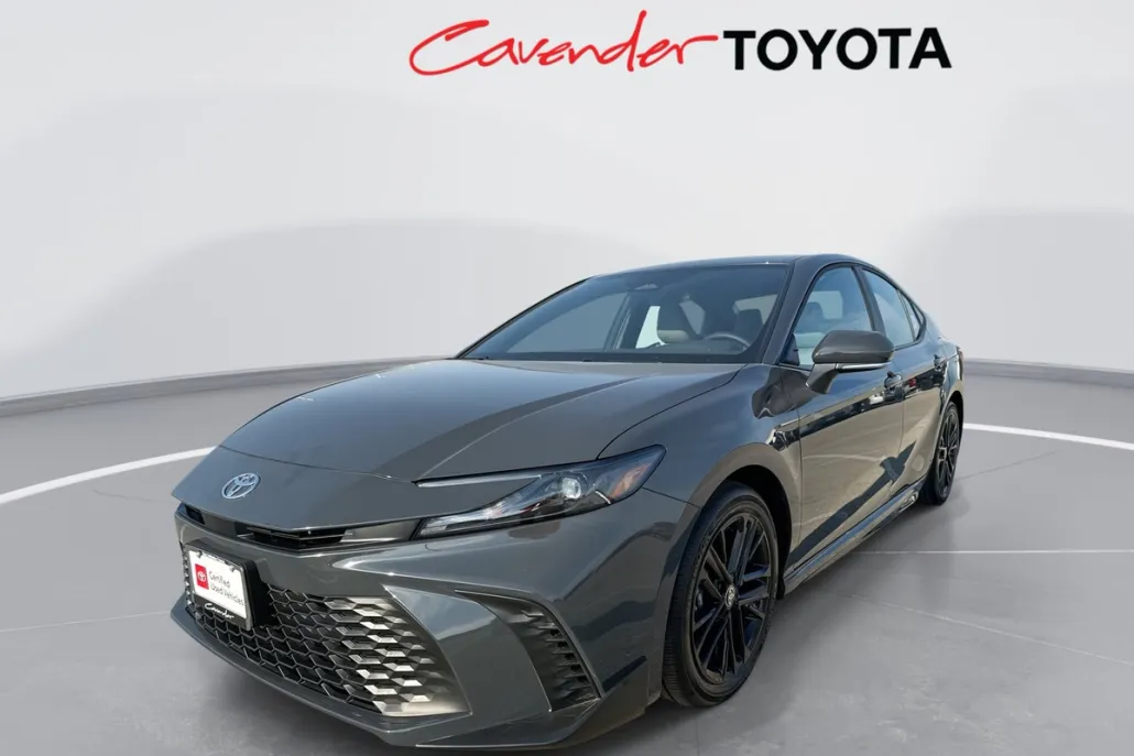 2026 Toyota Camry SE photo 1
