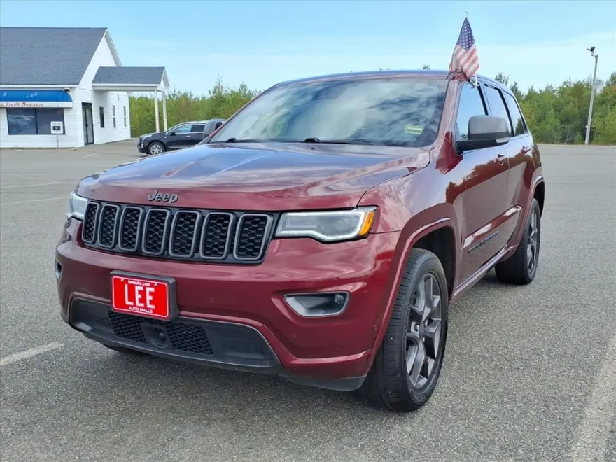2021 Jeep Grand Cherokee Anniversary Edition photo 1