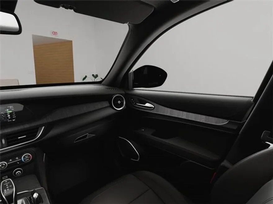 2025 Alfa Romeo Stelvio Sprint photo 19