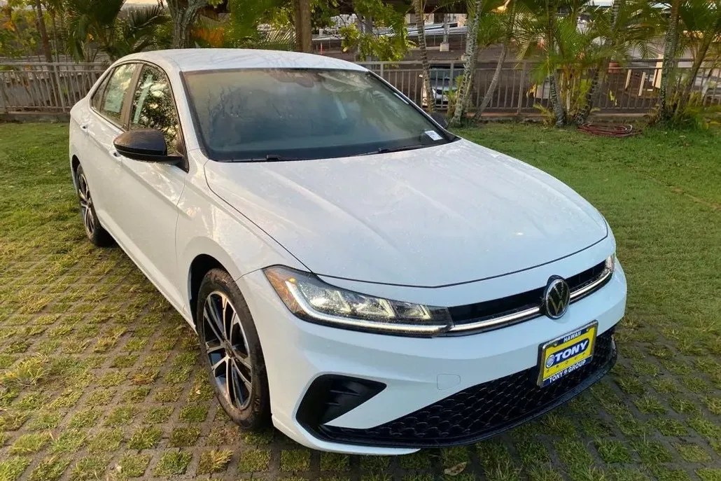 2025 Volkswagen Jetta 1.5T Sport photo 1