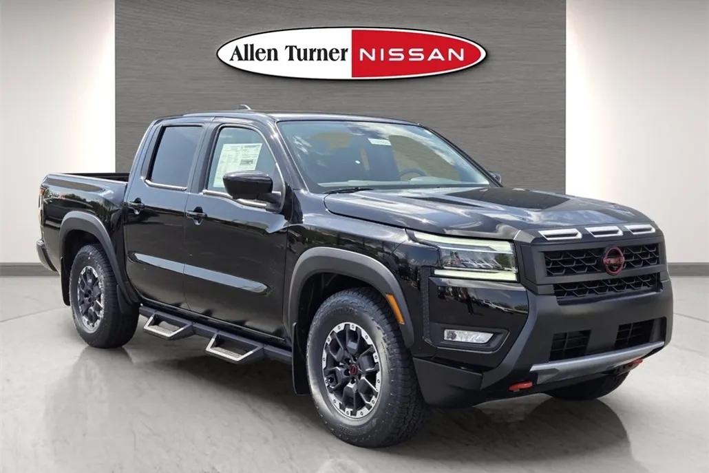 2025 Nissan Frontier Crew Cab PRO-X photo 1