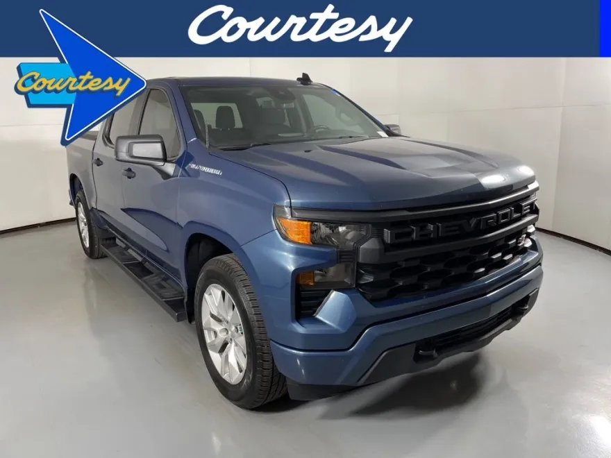 2024 Chevrolet Silverado 1500 Custom photo 1