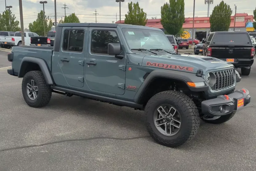 2025 Jeep Gladiator Mojave photo 1