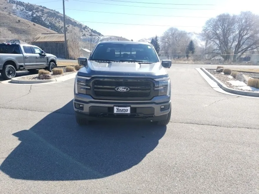 2025 Ford F-150 Lariat photo 1