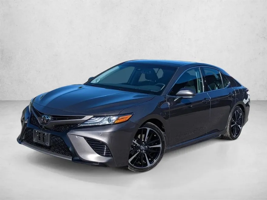 2018 Toyota Camry XSE V6 photo 1