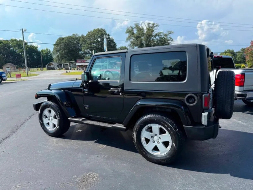 2007 Jeep Wrangler Sahara photo 1