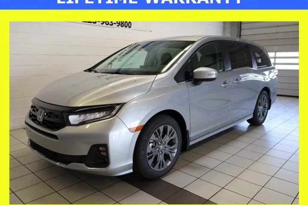 2026 Honda Odyssey Touring photo 1