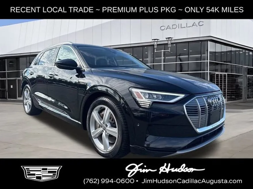 2019 Audi e-tron Premium Plus photo 1