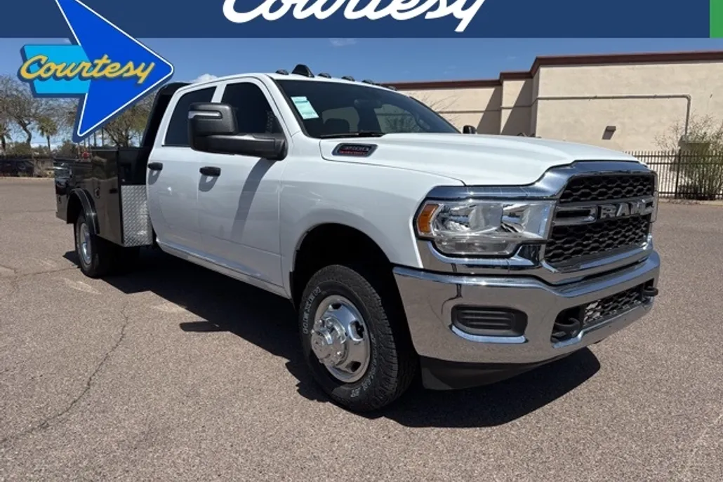 2024 Ram 3500 Tradesman photo 1
