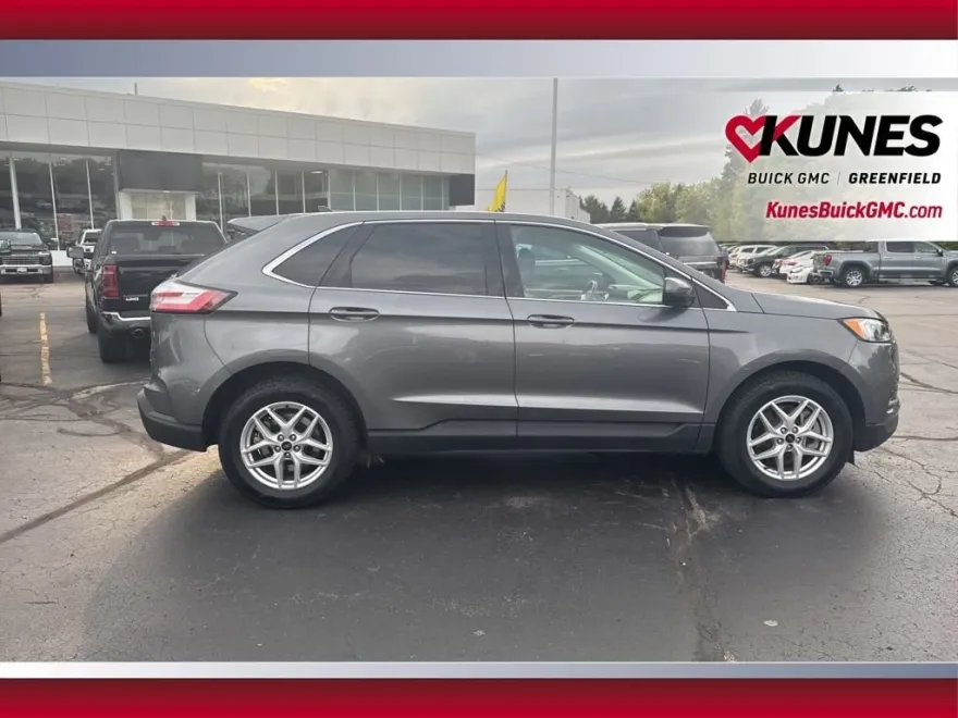 2024 Ford Edge SEL photo 1