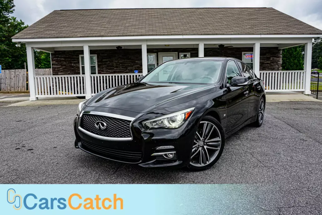 2015 Infiniti Q50 photo 1