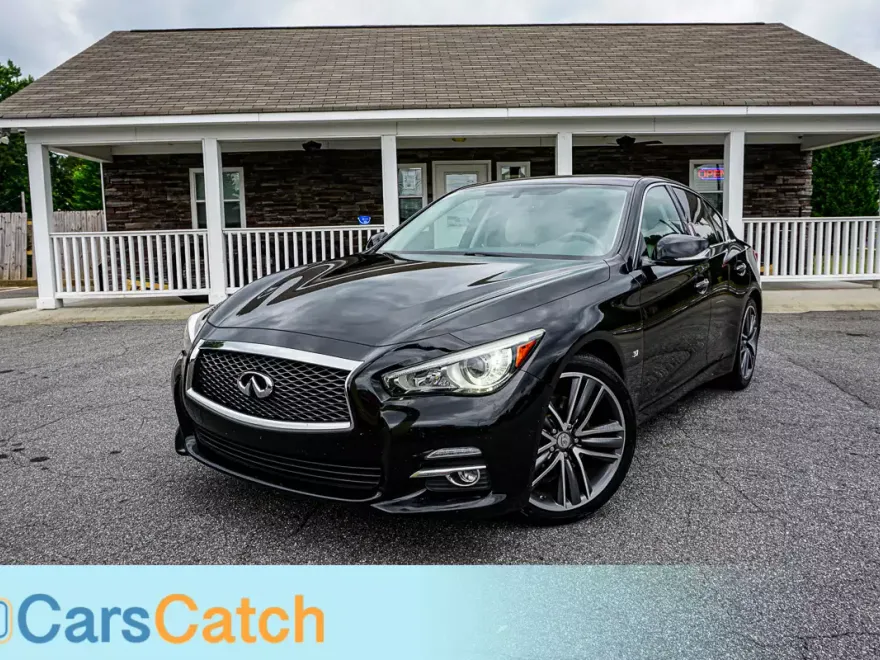 2015 Infiniti Q50 photo 1
