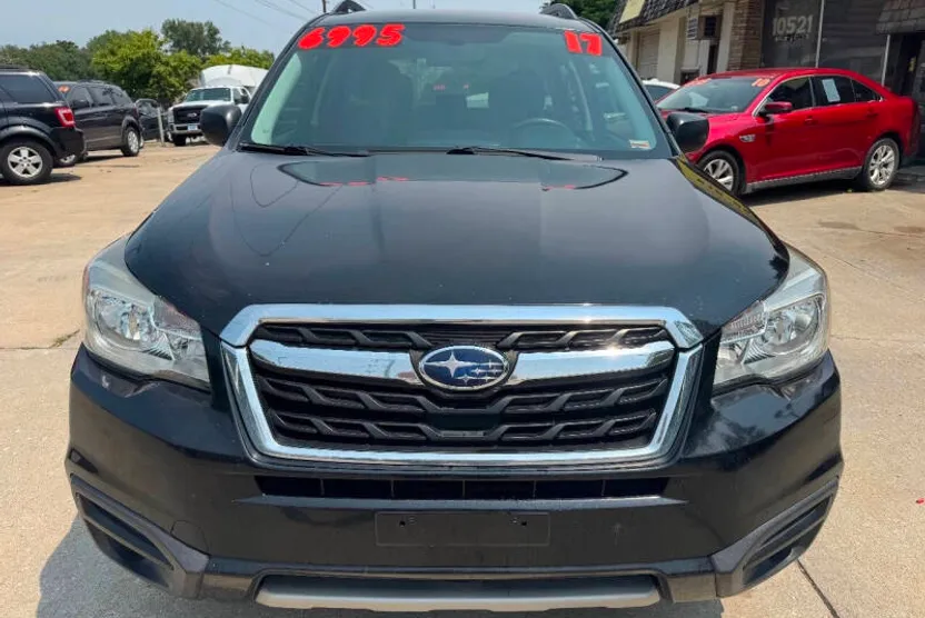 2017 Subaru Forester 2.5i photo 1