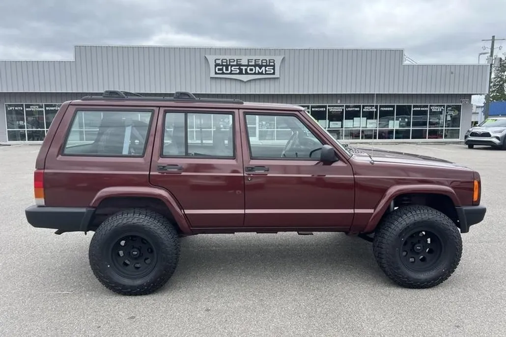2000 Jeep Cherokee Sport photo 1