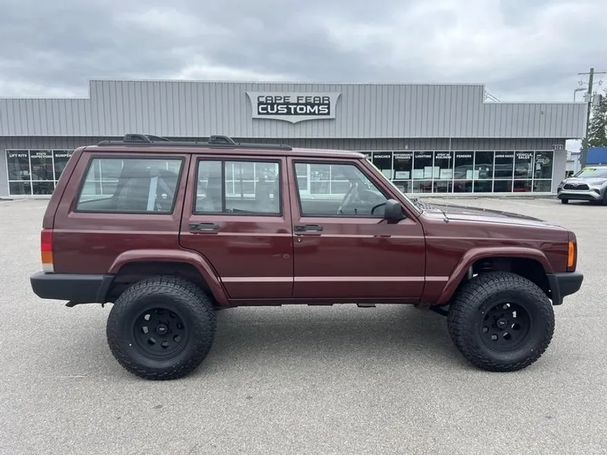 2000 Jeep Cherokee Sport photo 1