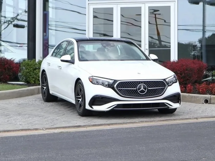 2024 Mercedes Benz E 350 4MATIC Sedan photo 1