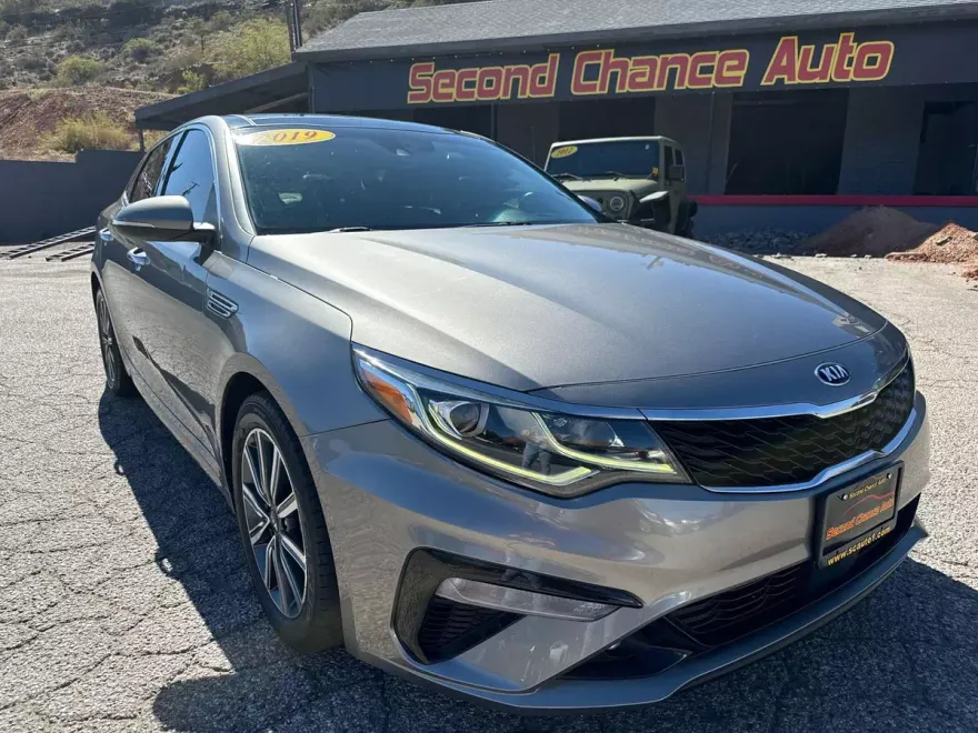 2019 Kia Optima EX Turbo photo 1