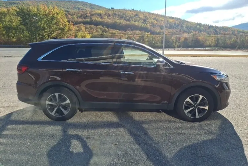 2019 Kia Sorento EX photo 1
