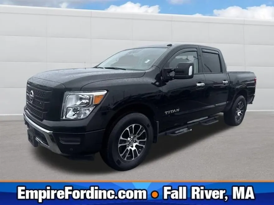 2021 Nissan Titan SV photo 1