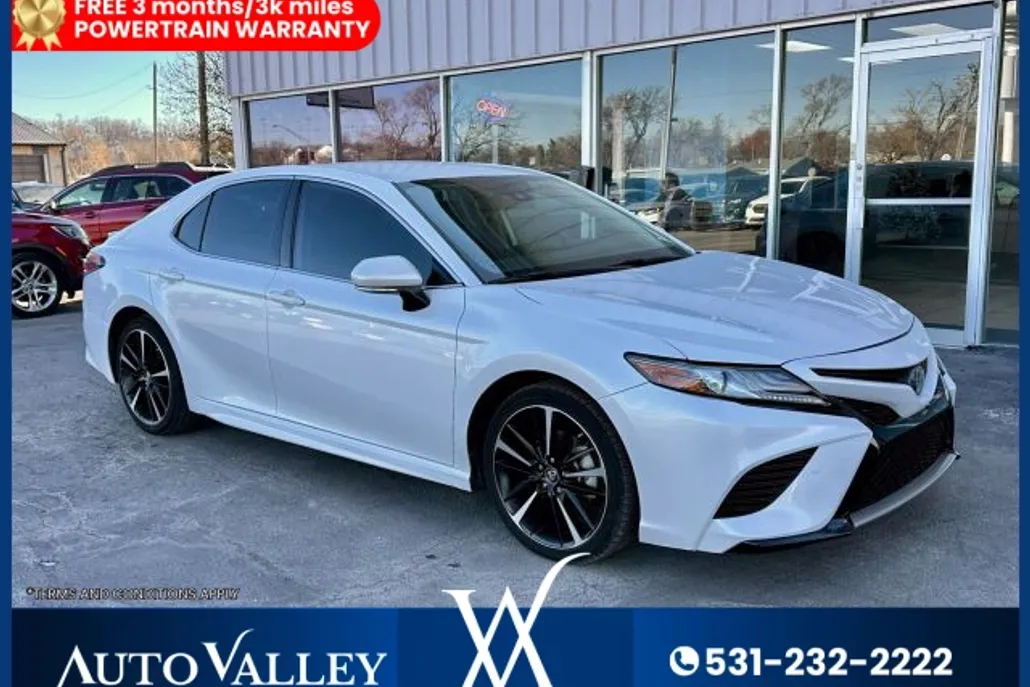 2019 Toyota Camry XSE photo 1