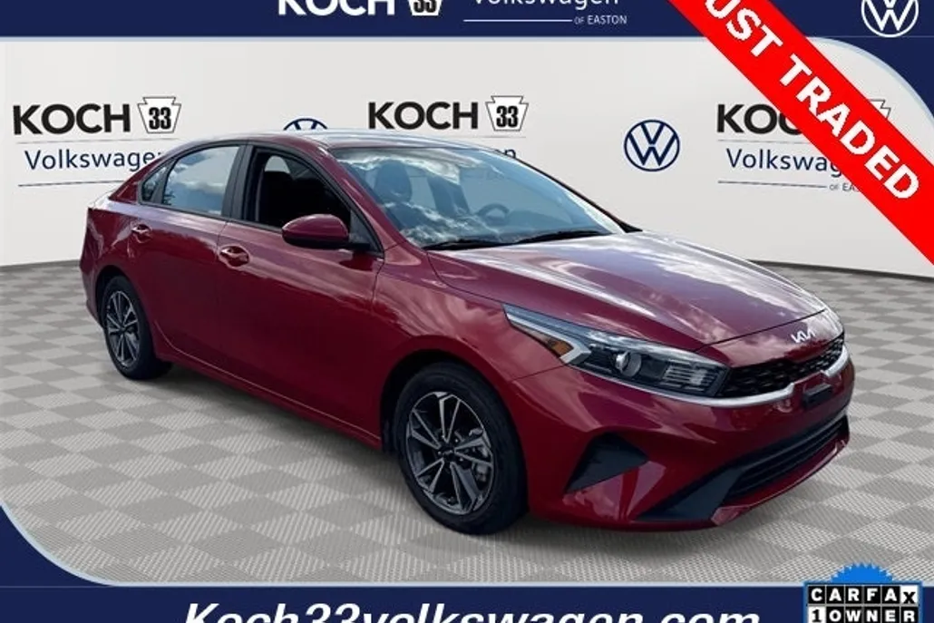 2024 Kia Forte LXS photo 1