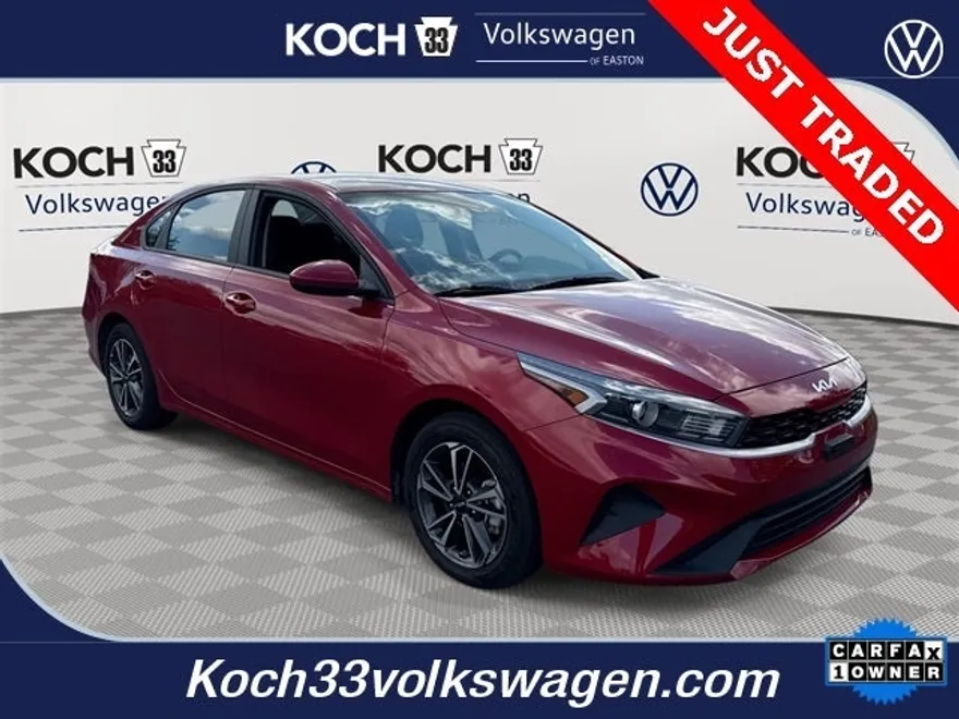 2024 Kia Forte LXS photo 1