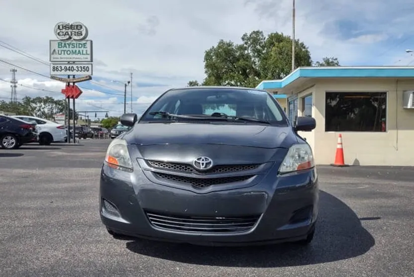 2007 Toyota Yaris Base photo 1