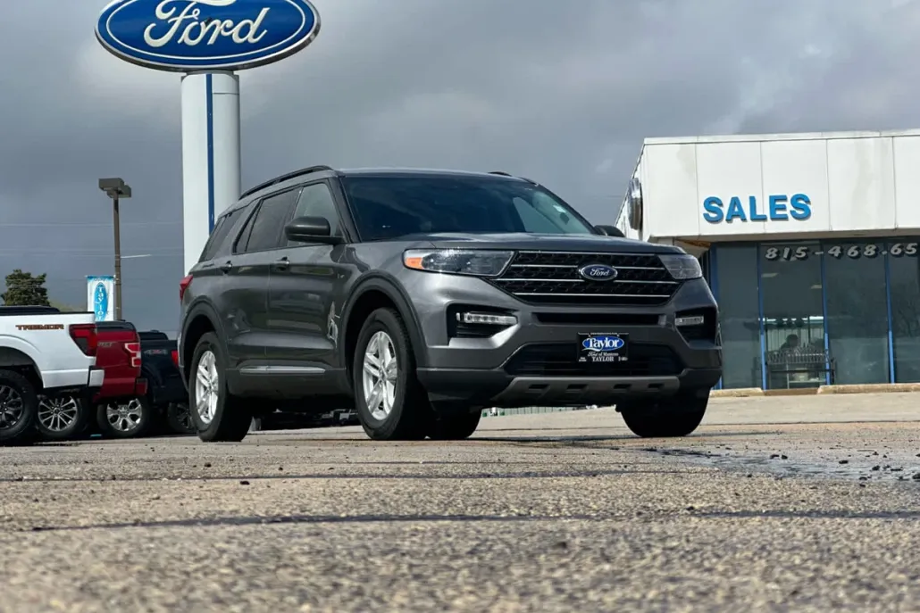2022 Ford Explorer XLT photo 1