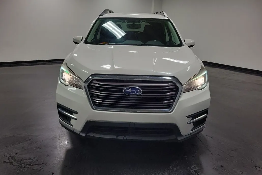 2019 Subaru Ascent Premium photo 1