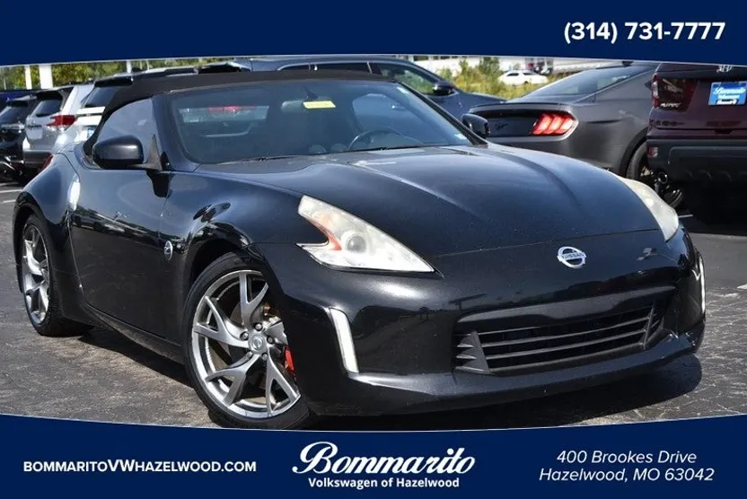 2013 Nissan 370Z Touring photo 1