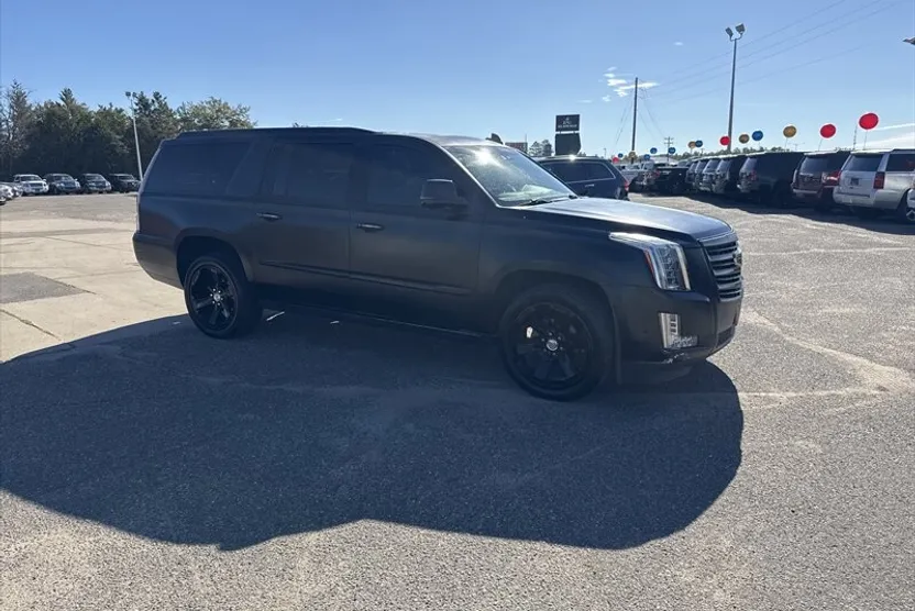 2017 Cadillac Escalade ESV Platinum photo 1