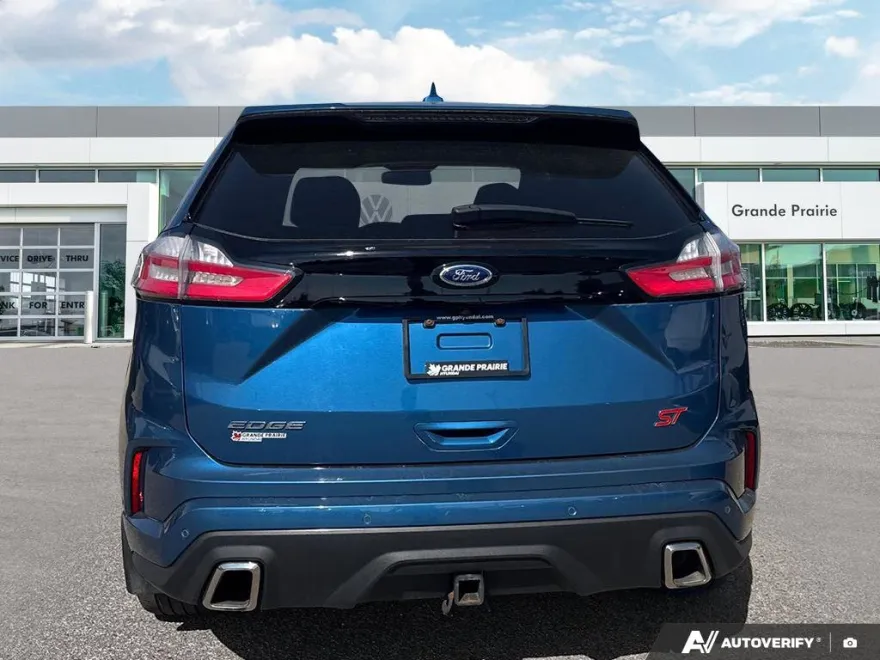 2019 Ford Edge ST photo 1