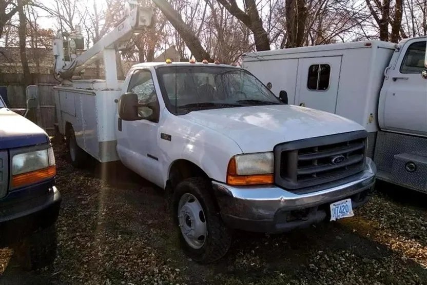 2000 Ford F-550 photo 1