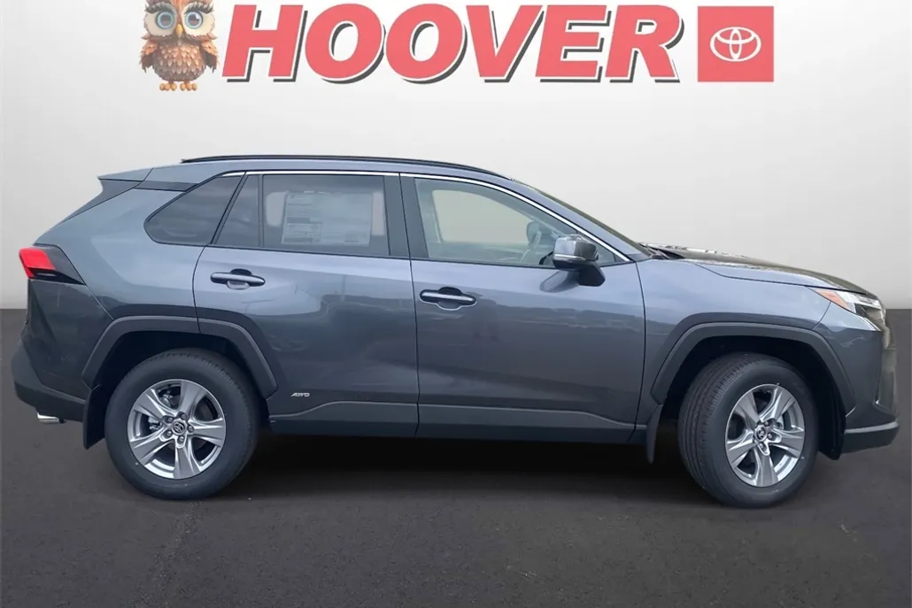 2025 Toyota RAV4 Hybrid XLE photo 1
