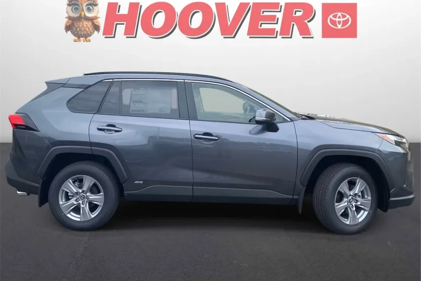 2025 Toyota RAV4 Hybrid XLE photo 1