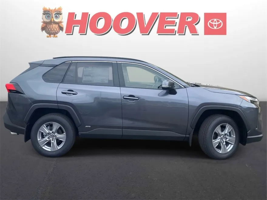 2025 Toyota RAV4 Hybrid XLE photo 1