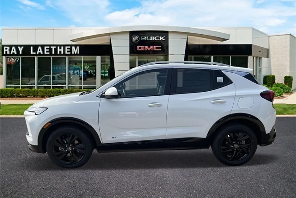 2026 Buick Encore GX Sport Touring photo 1