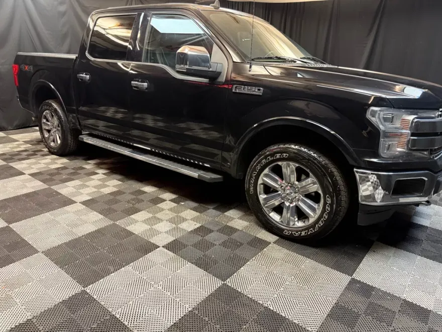 2019 Ford F-150 Lariat photo 1